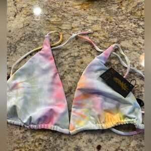 NWT Skatie Swim Top